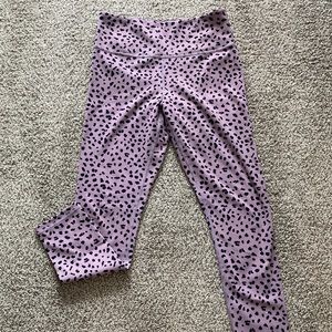 Zyia Actuve Lilac Leopard soft and snug legging 7/8 length